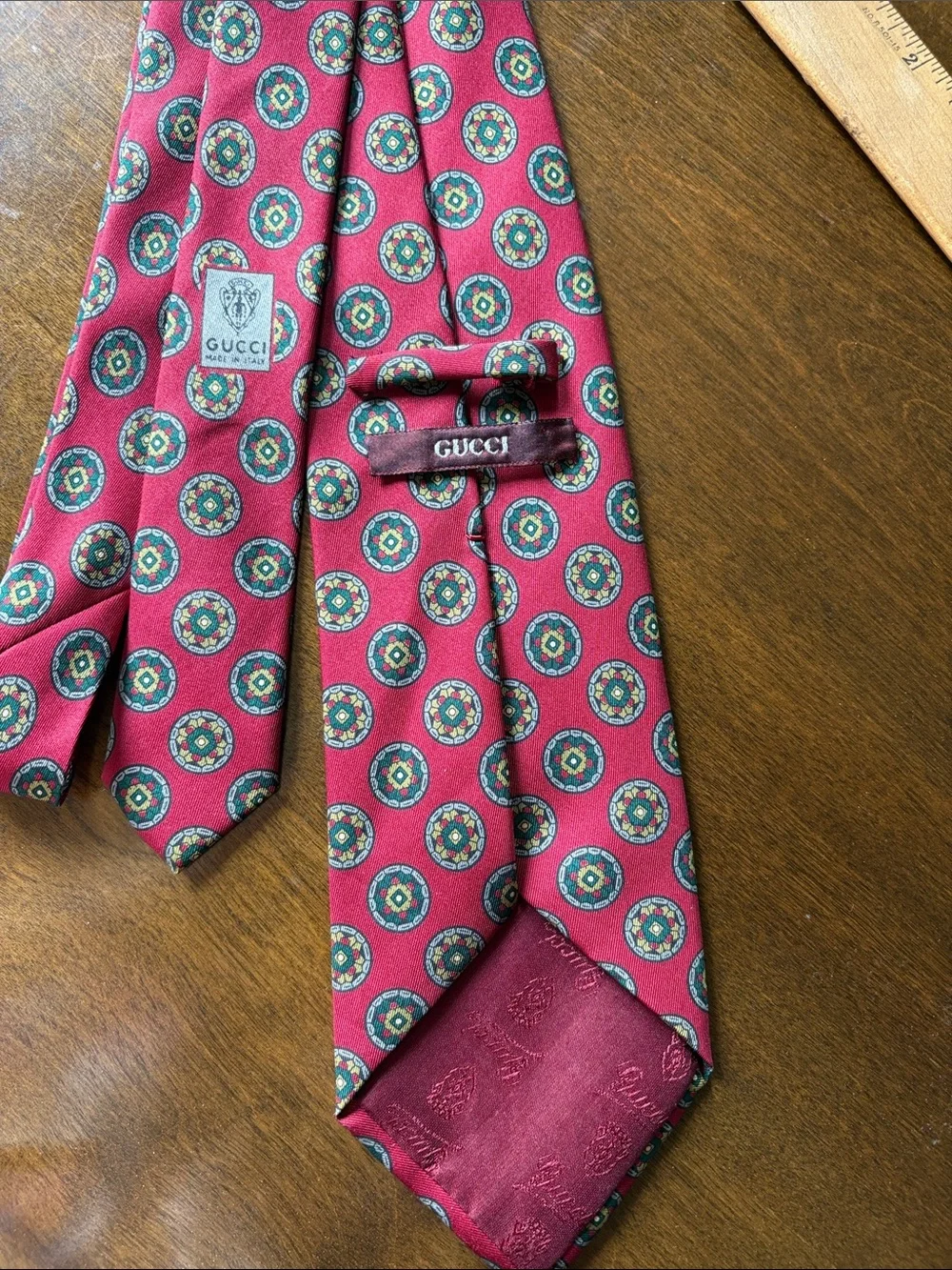 Gucci Men's Silk Medallion Tie - Burgundy